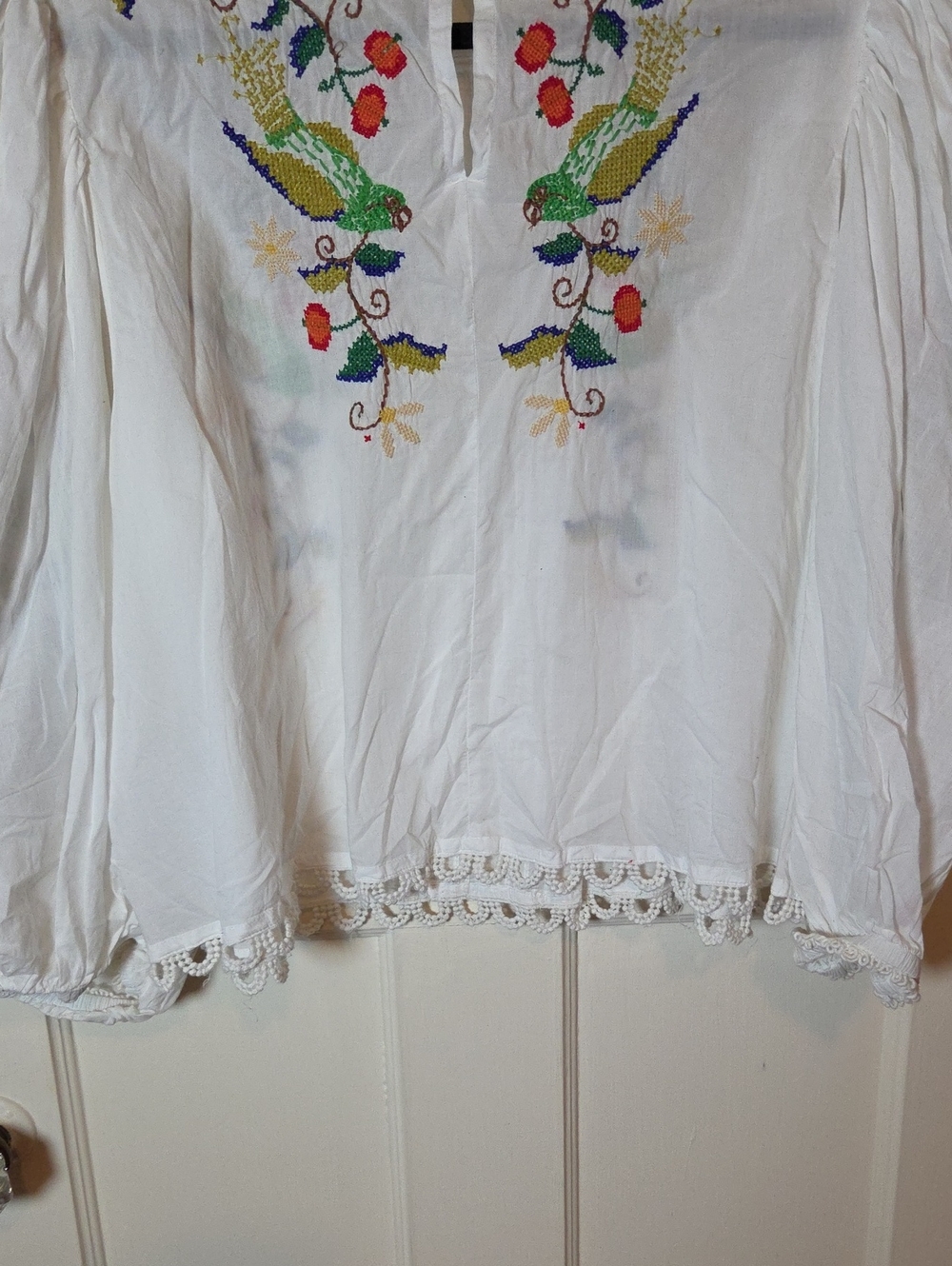 FARM Rio Pitanga Embroidered Blouse In White Multi Color Embroudery Size Large - Picture 16 of 16